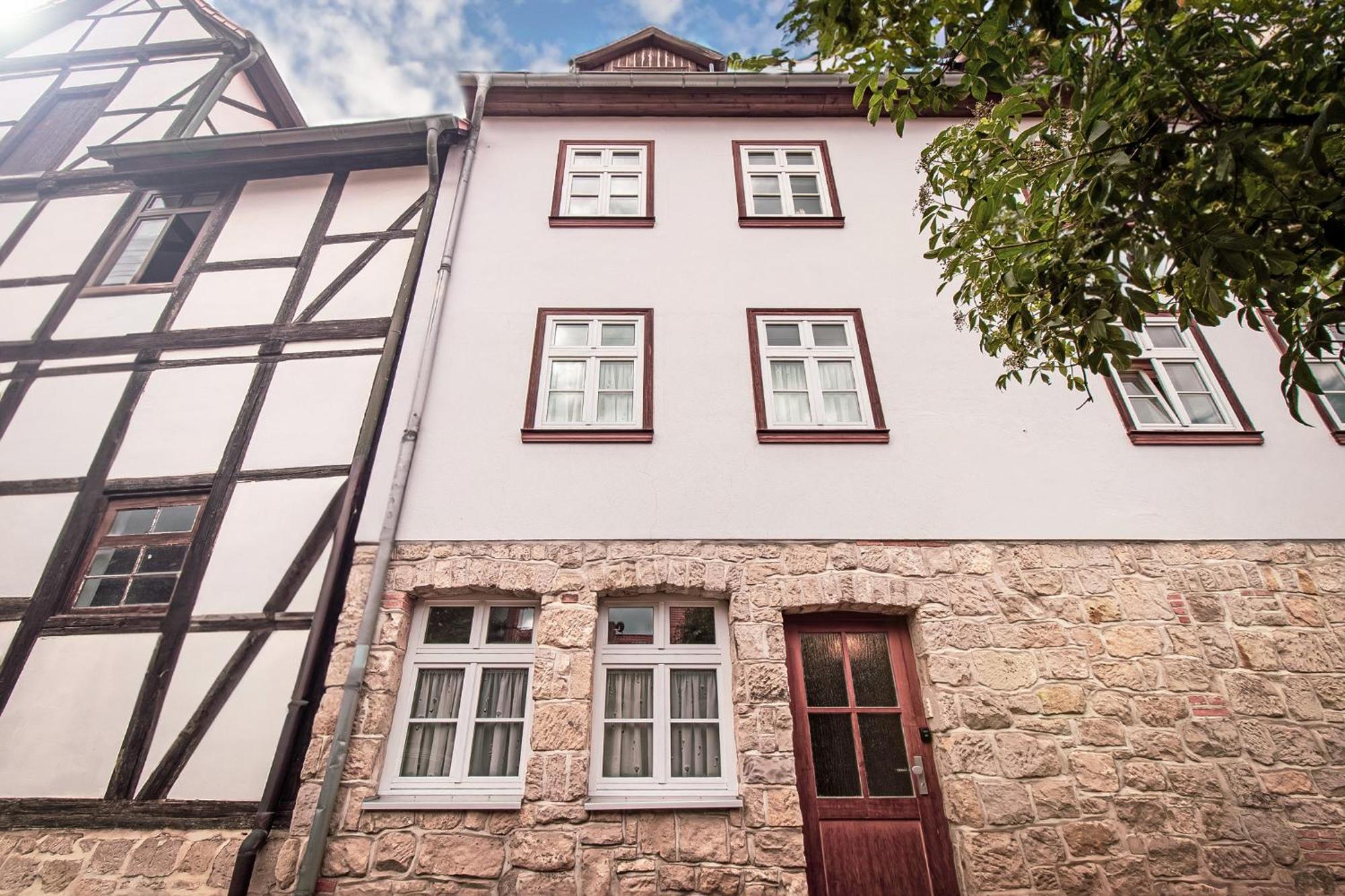 Ferienhaus Im Altstadtgaesschen Mit 3 Badezimmern เควดลินบวร์ก ภายนอก รูปภาพ